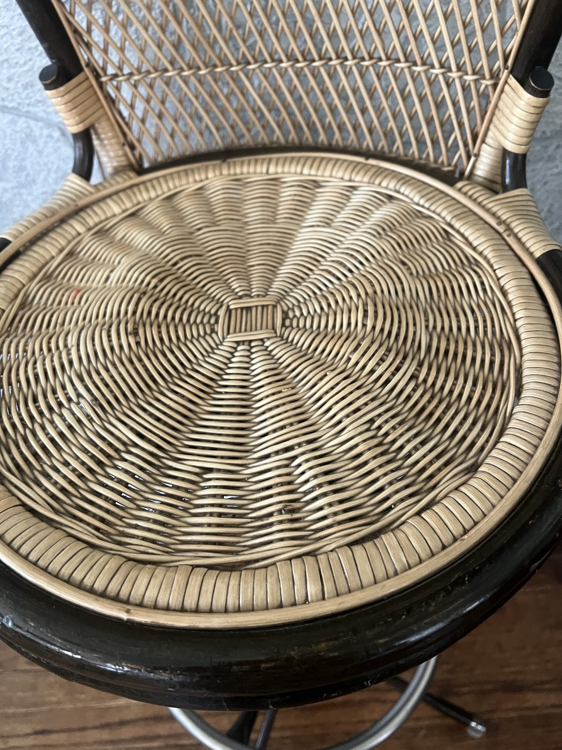 4 Vintage Rattan and Metal Barstools / Tiki Room Swivel Barstools Set of 4 - Image 4